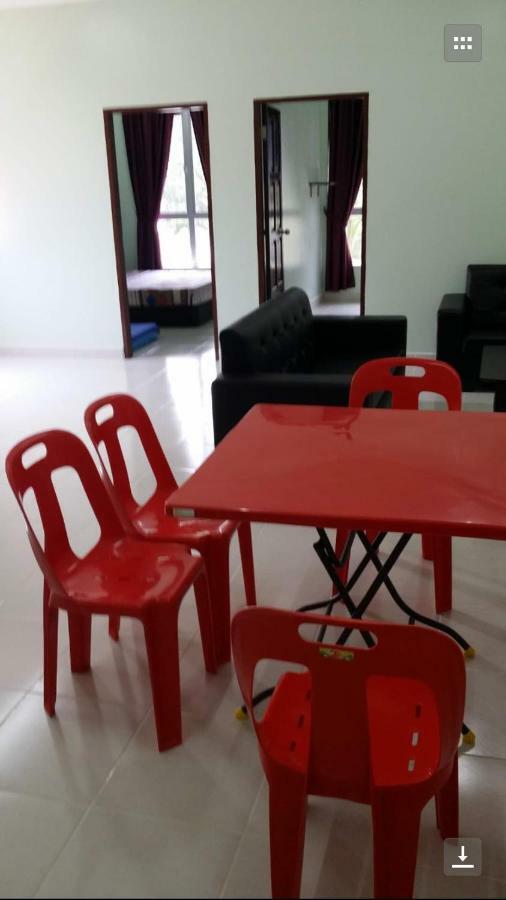 Coral Homestay Pekan Pangkor Exteriör bild