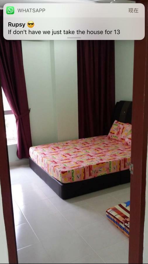 Coral Homestay Pekan Pangkor Exteriör bild